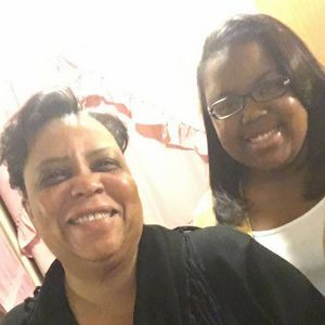 Meet your Posher, Elnita